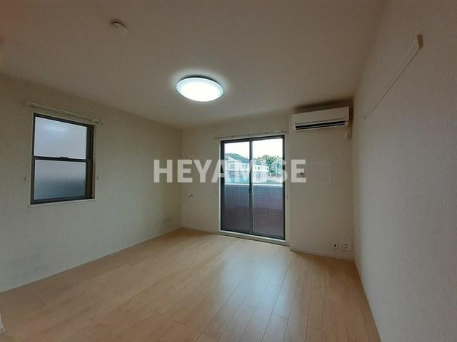 グランド　ソレイユ　協和Ⅱの居間・リビング