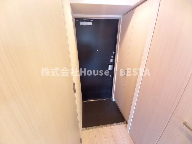 プレサンスKOBEアモーレの玄関