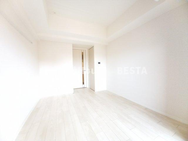 プレサンスKOBEアモーレの洋室