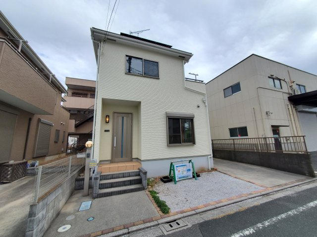 八潮市　伊草1丁目　中古戸建