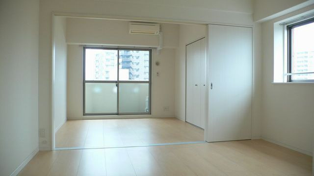 グローリアミオ大野城の居間・リビング