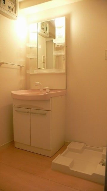 グローリアミオ大野城の洗面所