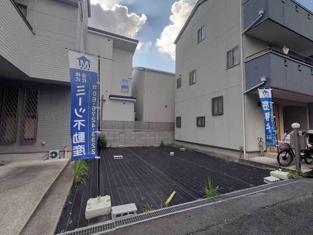 玉串町東１丁目　新築戸建の前面道路含む現地写真