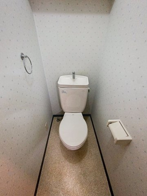 【トイレ】 | アルテミチ | ※同建物ほかのお部屋の写真です。