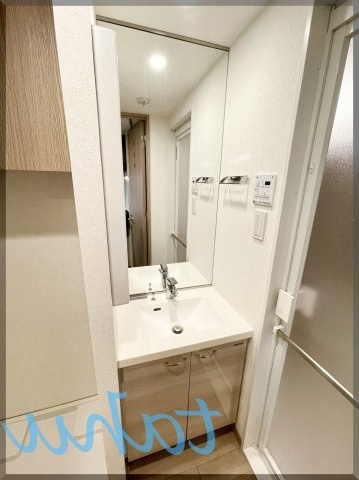 ルーブル大塚弐番館の独立洗面台