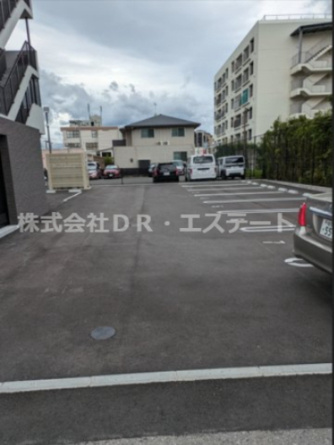 【駐車場】