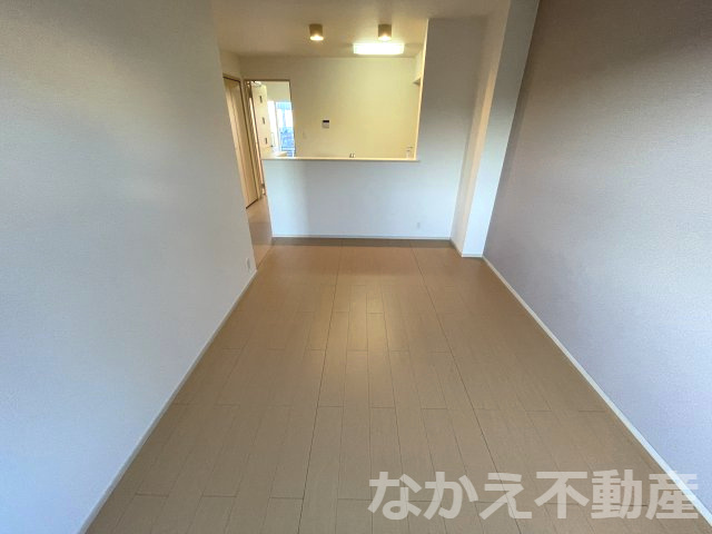【居間・リビング】 | こちらの居間で趣味の時間をお楽しみください