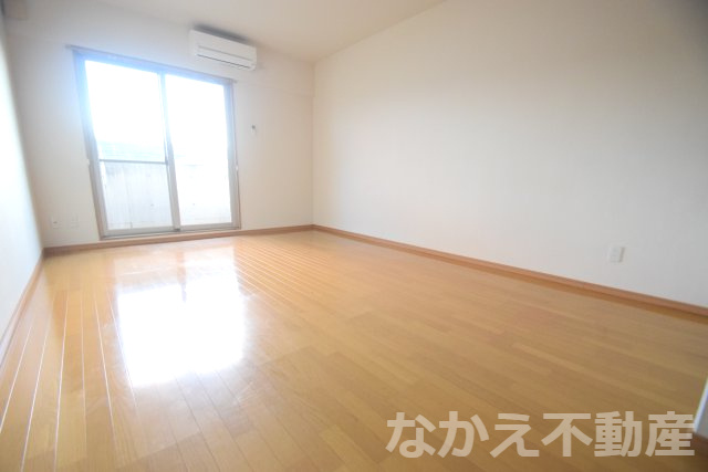 【寝室】 | 使い勝手のいい寝室です
