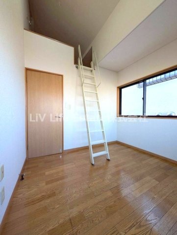 住吉町4丁目貸家