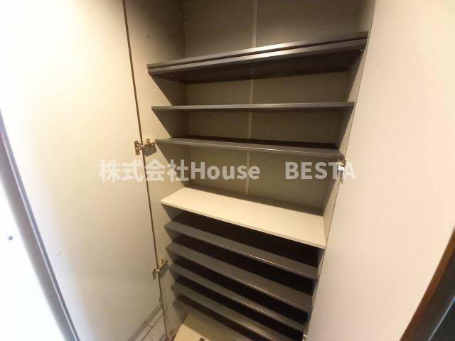 ブエナビスタ神戸駅前の収納