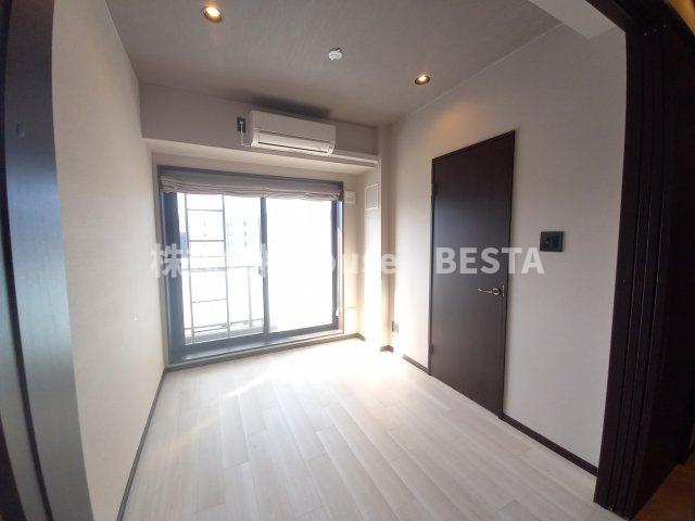 ブエナビスタ神戸駅前の居間・リビング