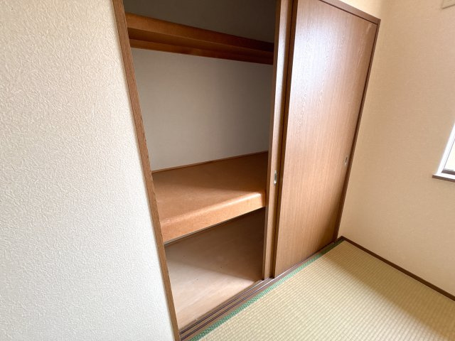 エステートピア学園前の収納