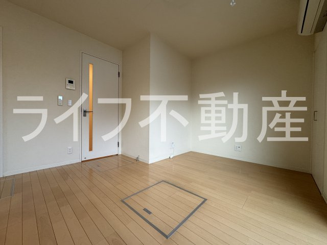 ＭＪハイツ稲田上町の居間・リビング|使いやすい居間です