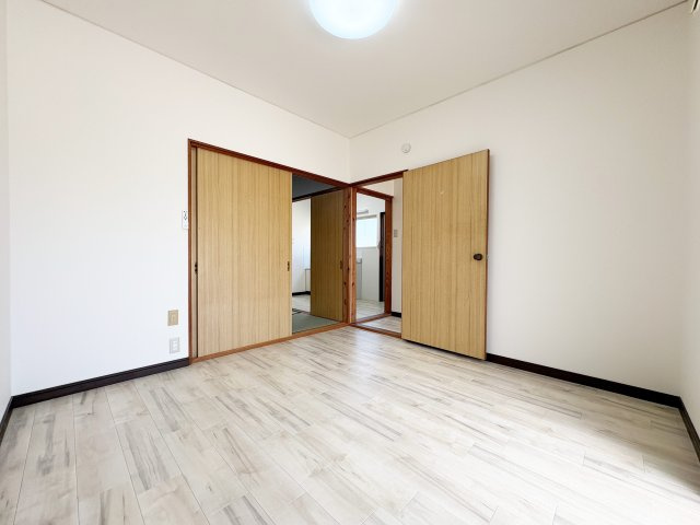 【洋室】 | 川辺平家D