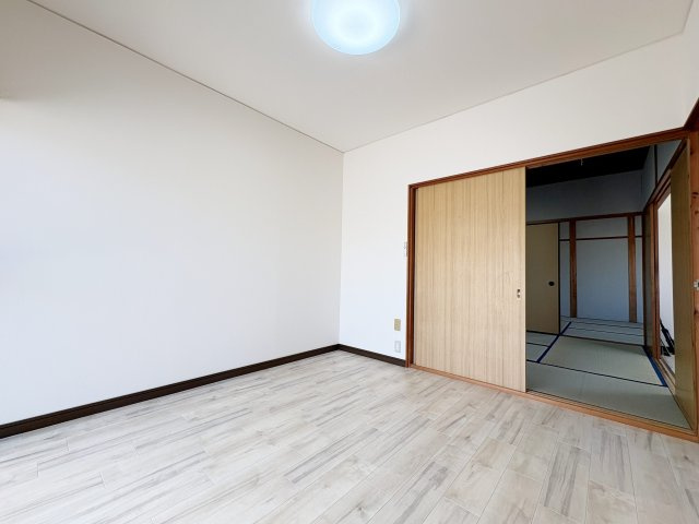 【洋室】 | 川辺平家D