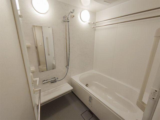 ロイヤルパークス品川の浴室|※写真は同タイプ住戸です。