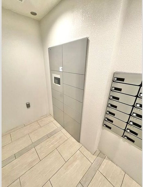 エスリード上前津セレーノのロビー