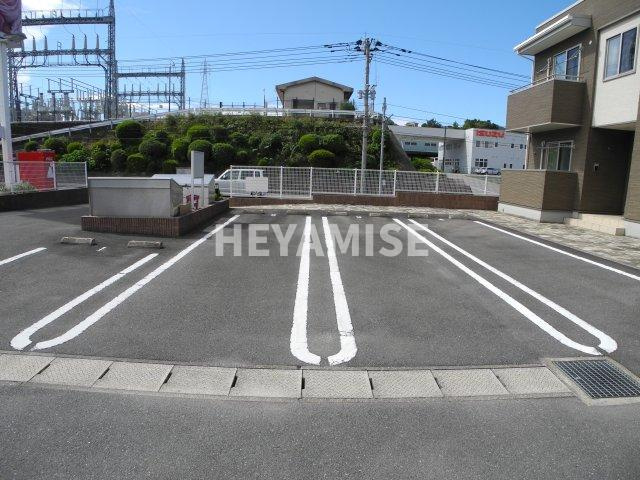 メゾンド・隆盛園Ⅰの駐車場