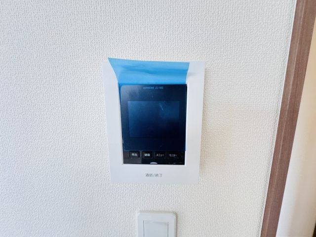 松戸市六高台３丁目新築戸建【六実第三小学校：2分】のセキュリティ|来客時も安心のTVモニター付きインターフォン