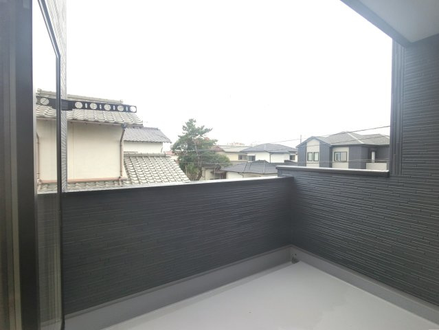 筑紫野市下見のバルコニー|布団を干すのに十分な広さ