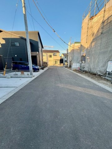 小郡市大崎第6　2号棟の前面道路含む現地写真