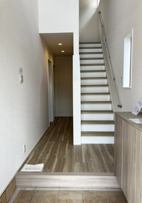 【玄関】 | 桂坂　御陵峰ヶ堂町二丁目一戸建