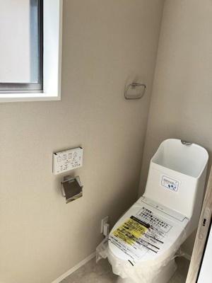 【トイレ】 | 桂坂　御陵峰ヶ堂町二丁目一戸建 | 2F