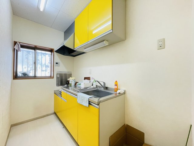 【キッチン】 | 本庄市緑１丁目　中古戸建 | 湯沸室