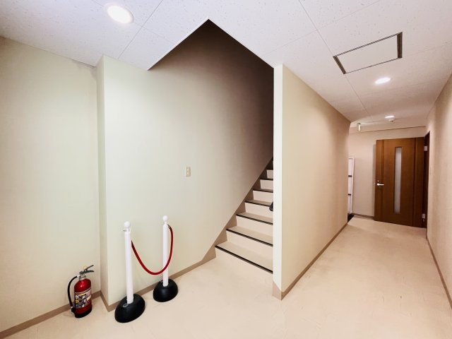 【内装】 | 本庄市緑１丁目　中古戸建 | 階段室