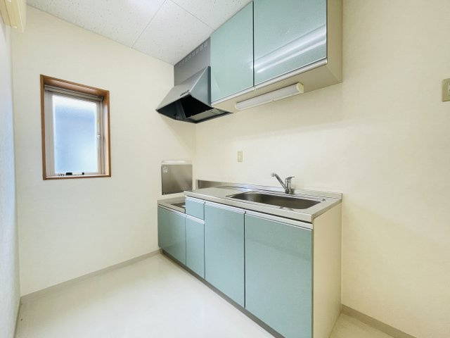 【キッチン】 | 本庄市緑１丁目　中古戸建 | 湯沸室