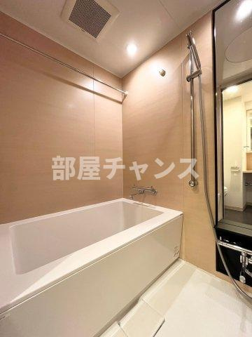 ドゥーエ大須の浴室