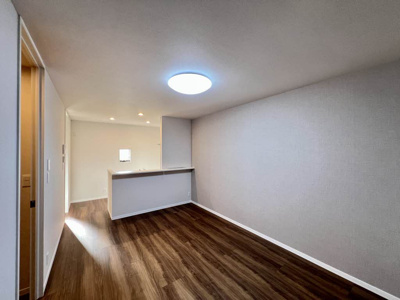 【居間・リビング】 | 【シャーメゾン】グランドゥール桜木Ⅲ | 2025年築のグランドゥール桜木Vの写真を利用しております