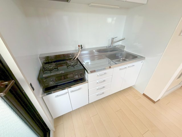リバーサホ萬のキッチン