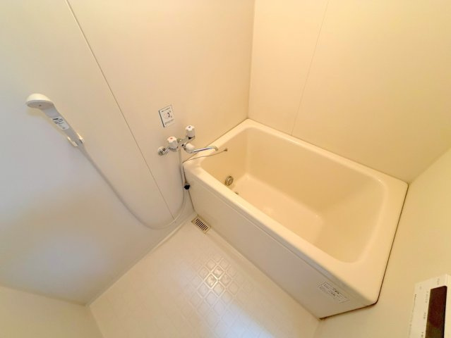 リバーサホ萬の浴室