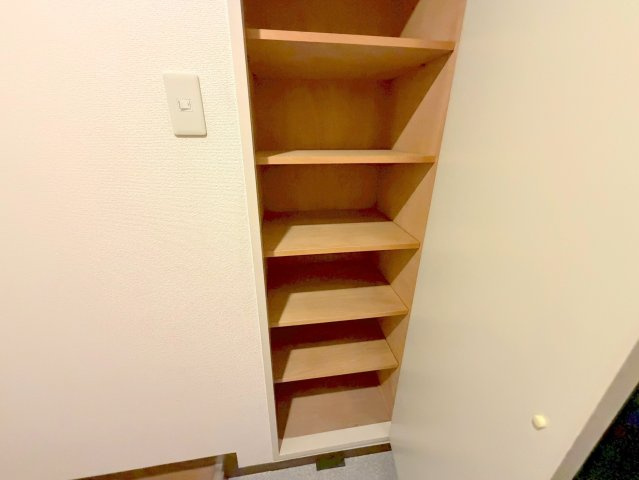 リバーサホ萬の収納