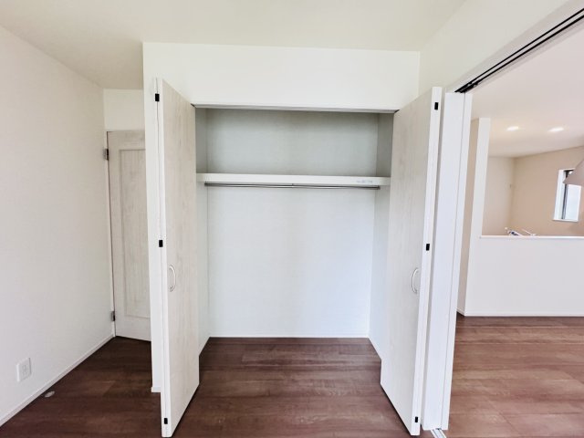 松戸市六高台３丁目新築戸建【六実第三小学校：2分】の収納|1F4.5帖洋室収納