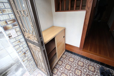 【玄関】 | 出口貸家