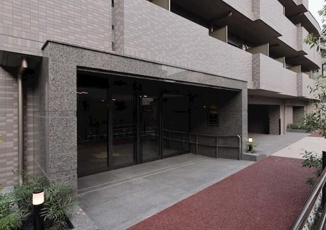 ルーブル西高島平のエントランス