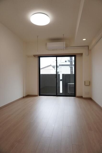 ルーブル西高島平の居間・リビング