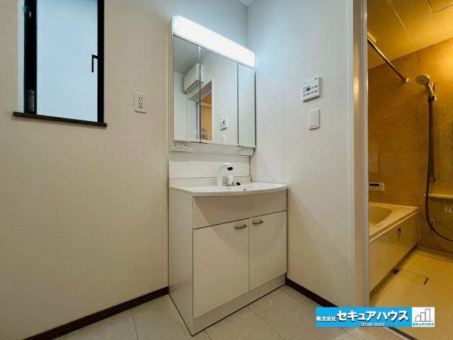 【同施工物件ご案内可能】刈谷市築地町二丁目　全5棟の内観：施工例|【キッチンイメージ】
◆同時にたくさんの料理が調理できる。「焼く・蒸す・煮る」の工程を同時進行で進めることができるので、料理を素早く作ることができます。育児でバタバタ忙しいママに嬉しい♪