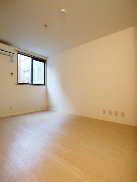 ジュネス香和Ｃ棟の居間・リビング