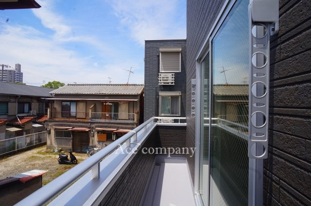 【バルコニー】 | 東住吉区今川4丁目　【1号棟/全2棟】 | バルコニー3ヵ所☆こちらは2階、リビングに面した南向きのバルコニーです☆