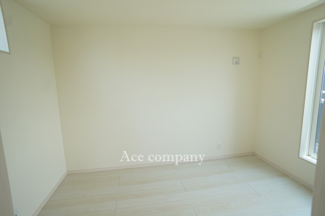 【子供部屋】 | 東住吉区今川4丁目　【1号棟/全2棟】 | 【3階：北側洋室6帖】東向きのバルコニーに面したお部屋です☆