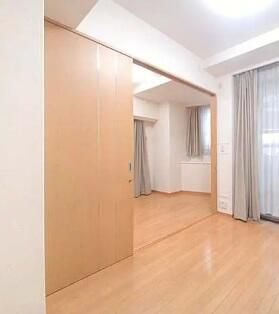 ルピナス大山グランドタワー・ｉステージの居間・リビング