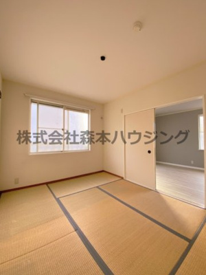 【和室】 | 　シャトレヴェールA棟 | 和室、ちょっとしたくつろぎスペースにいかがでしょうか