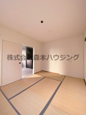 【和室】 | 　シャトレヴェールA棟 | 落ち着いた雰囲気の和室付きです