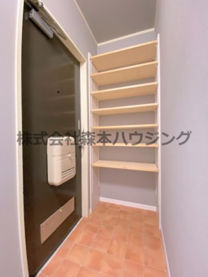 【収納】 | 　シャトレヴェールA棟 | シューズラックがあります