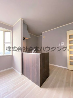 【内装】 | 　シャトレヴェールA棟 | 使いやすい対面式キッチンです