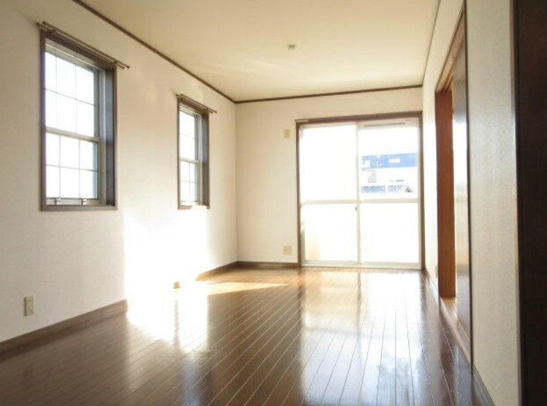 サンハイツ平城の居間・リビング