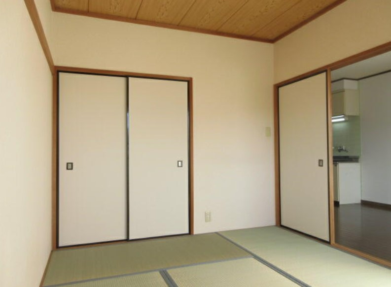 サンハイツ平城の和室